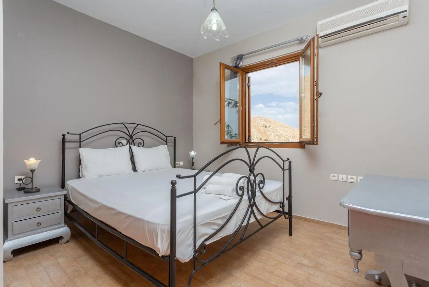 Neria Villas Collection Aptera