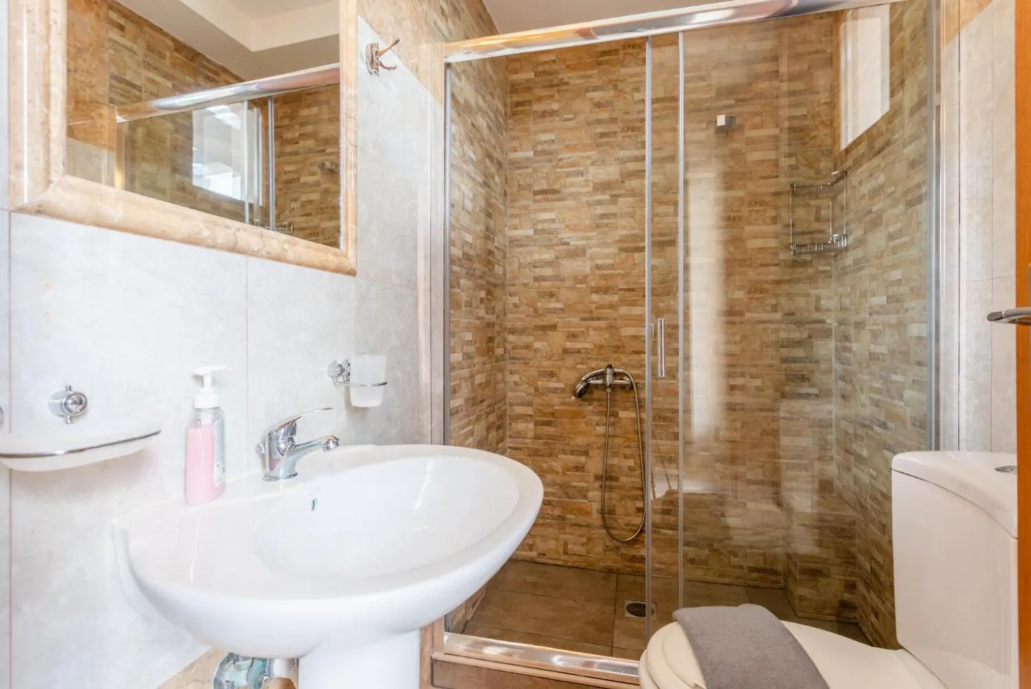 Neria Villas Collection Aptera